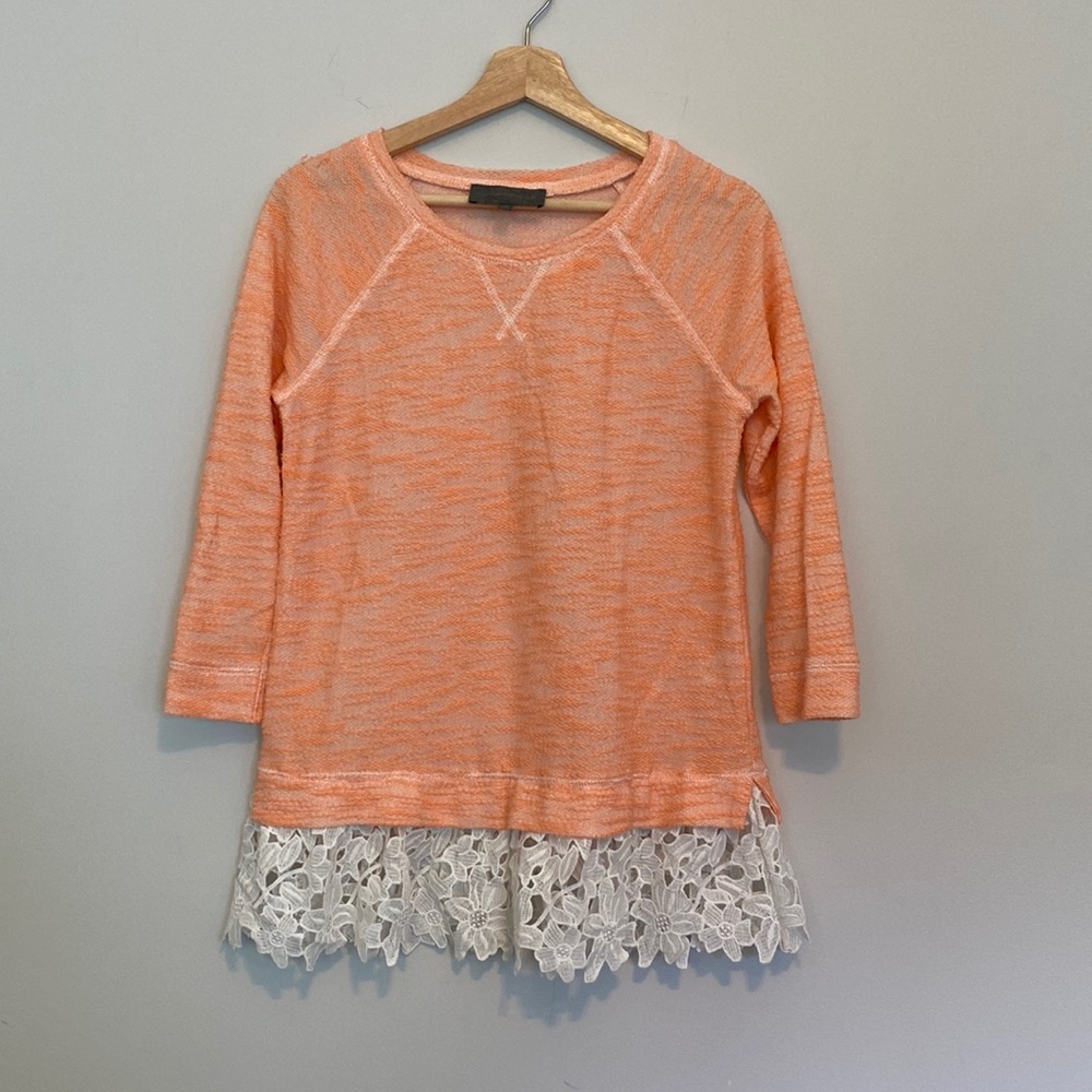 3/4 sleeve pullover with great lace cut out detail